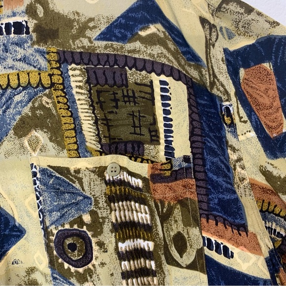 Tribes Camp Shirt Men XL Short Sleeve  Abstract Print Button Up Travel Vacation - Picture 4 of 9